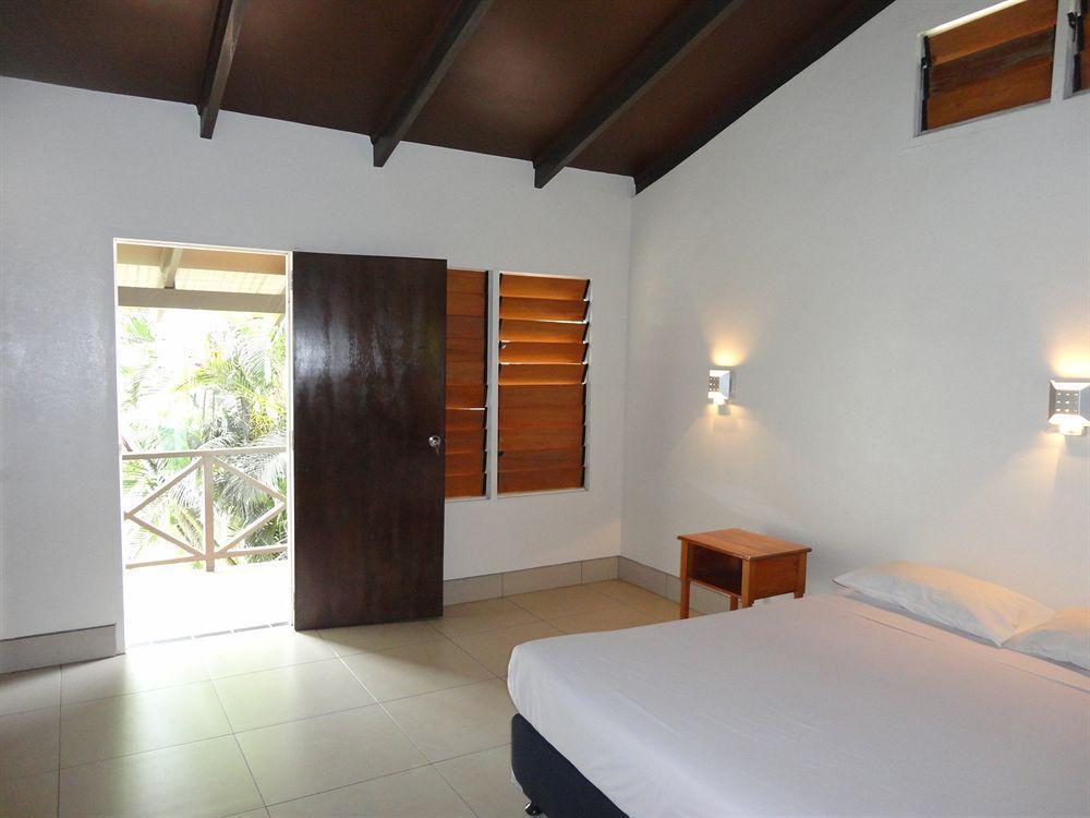 Beachside Resort Nadi Exterior photo